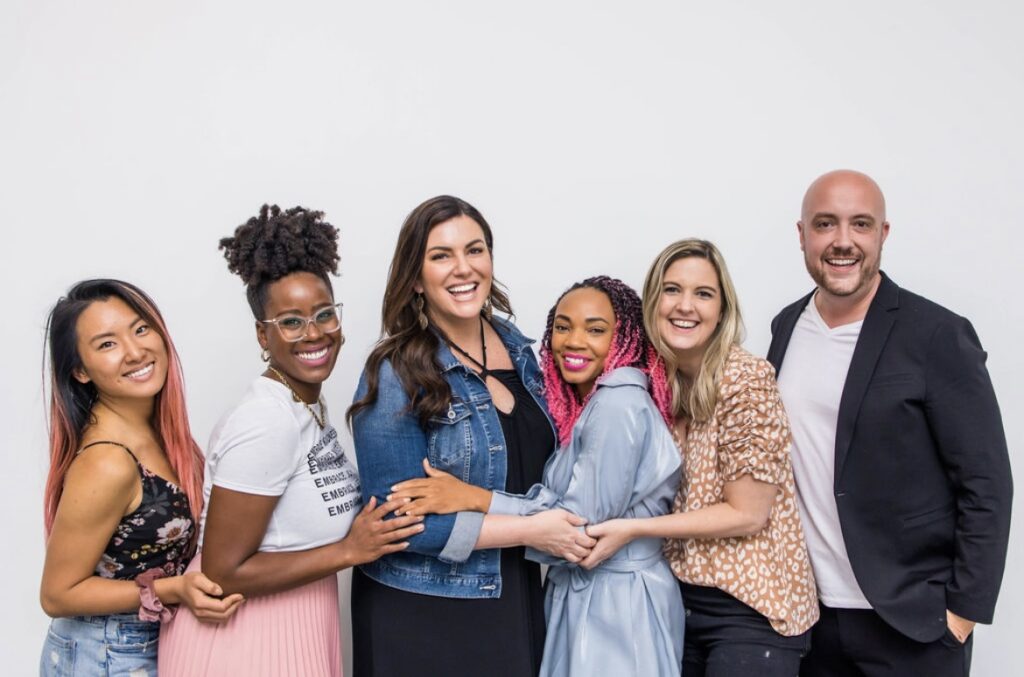 DCA has built a successful online course affiliate program. With an affiliate link, successful DCA alumni guide their audiences in how to sell online courses, in addition to what DCA teaches.